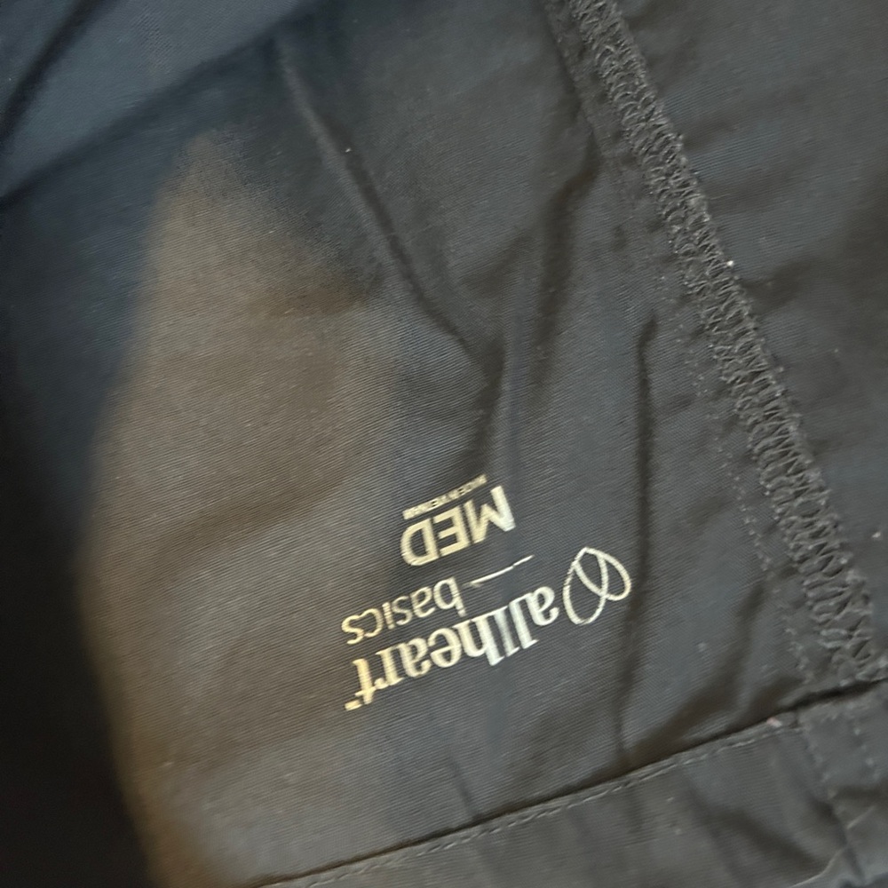 Medical scrubs set - Picture 3 of 3